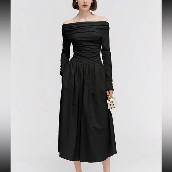 Black off the shoulder drop waist 2024 viral trend contrast midi dress - Picture 3 of 7